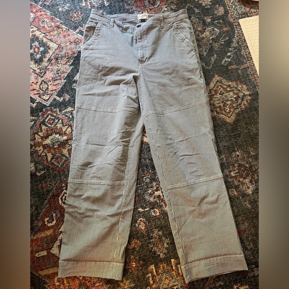 Universal Thread Blue and White Striped pants